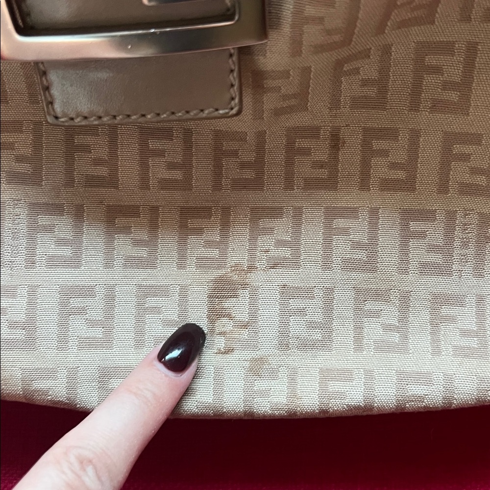 Fendi Baguette - Picture 6 of 9